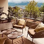 Vue Sur Le Montblanc *